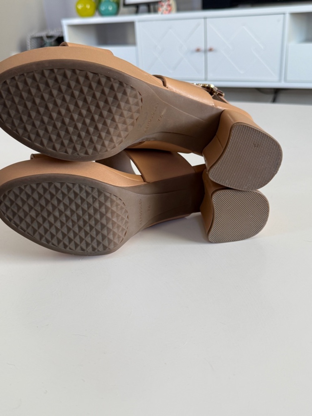 Aerosoles Camera Platform Sandal - Picture 4 of 9